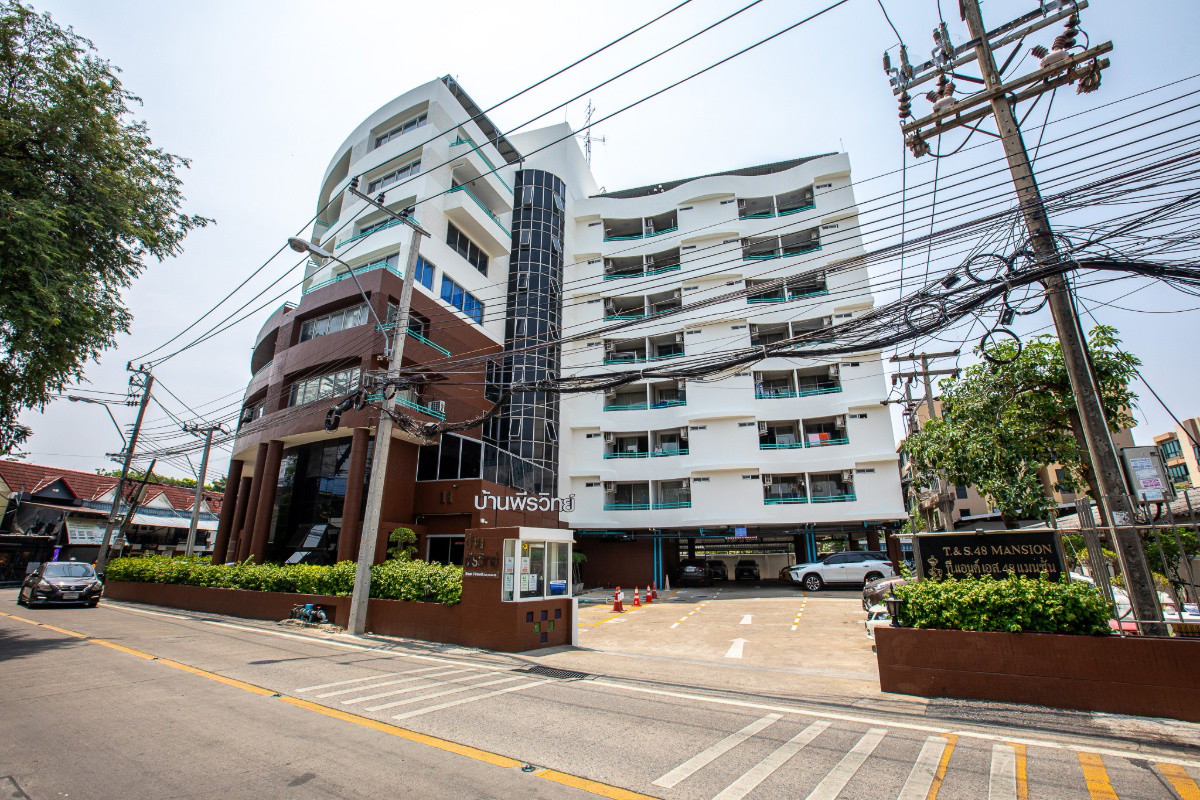 Condo · Huai Khwang, bangkok — photo 5
