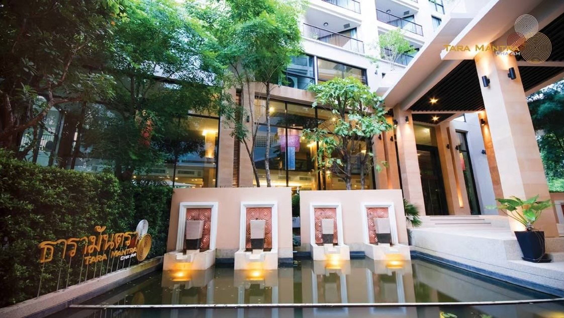 Condo — photo 1