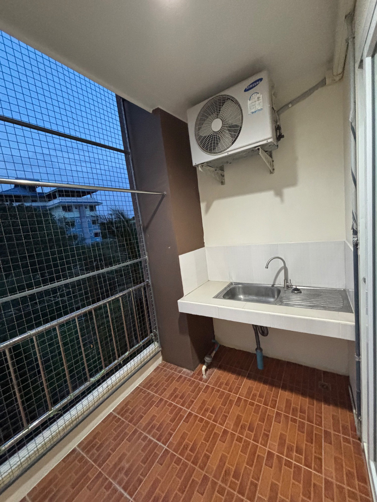 Condo — photo 5