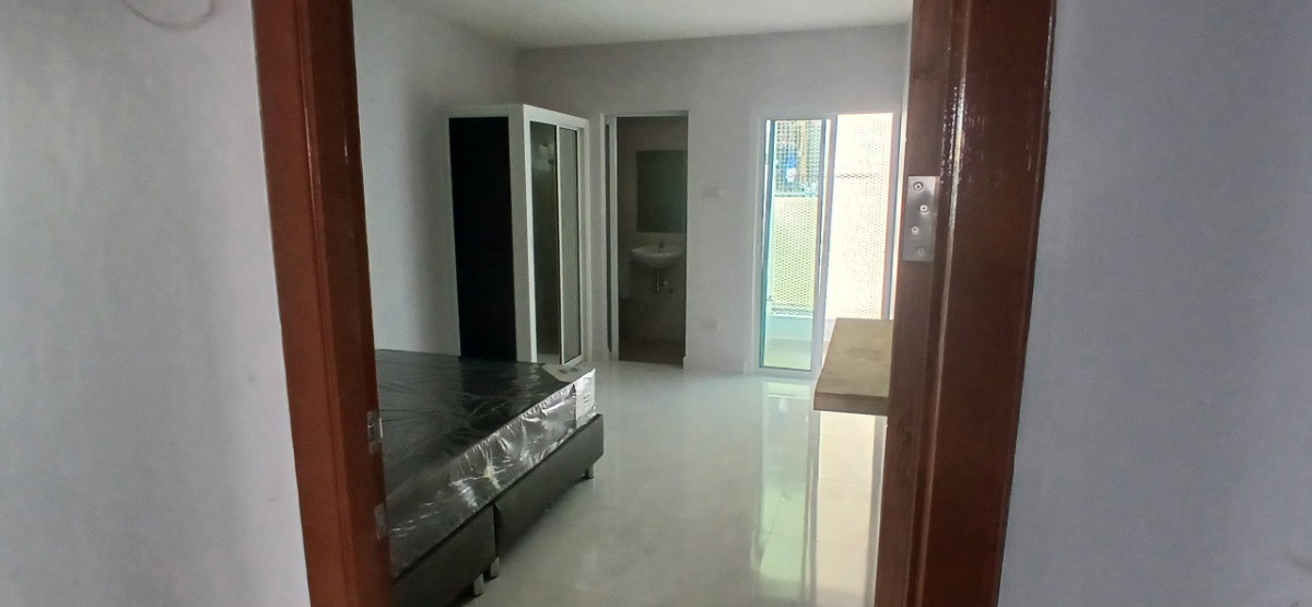 26 @ home — photo 2
