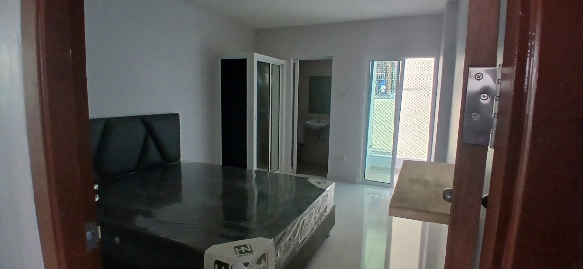 26 @ home — photo 3