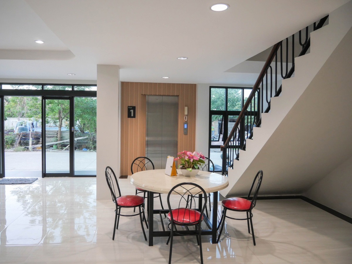 Condo — photo 4