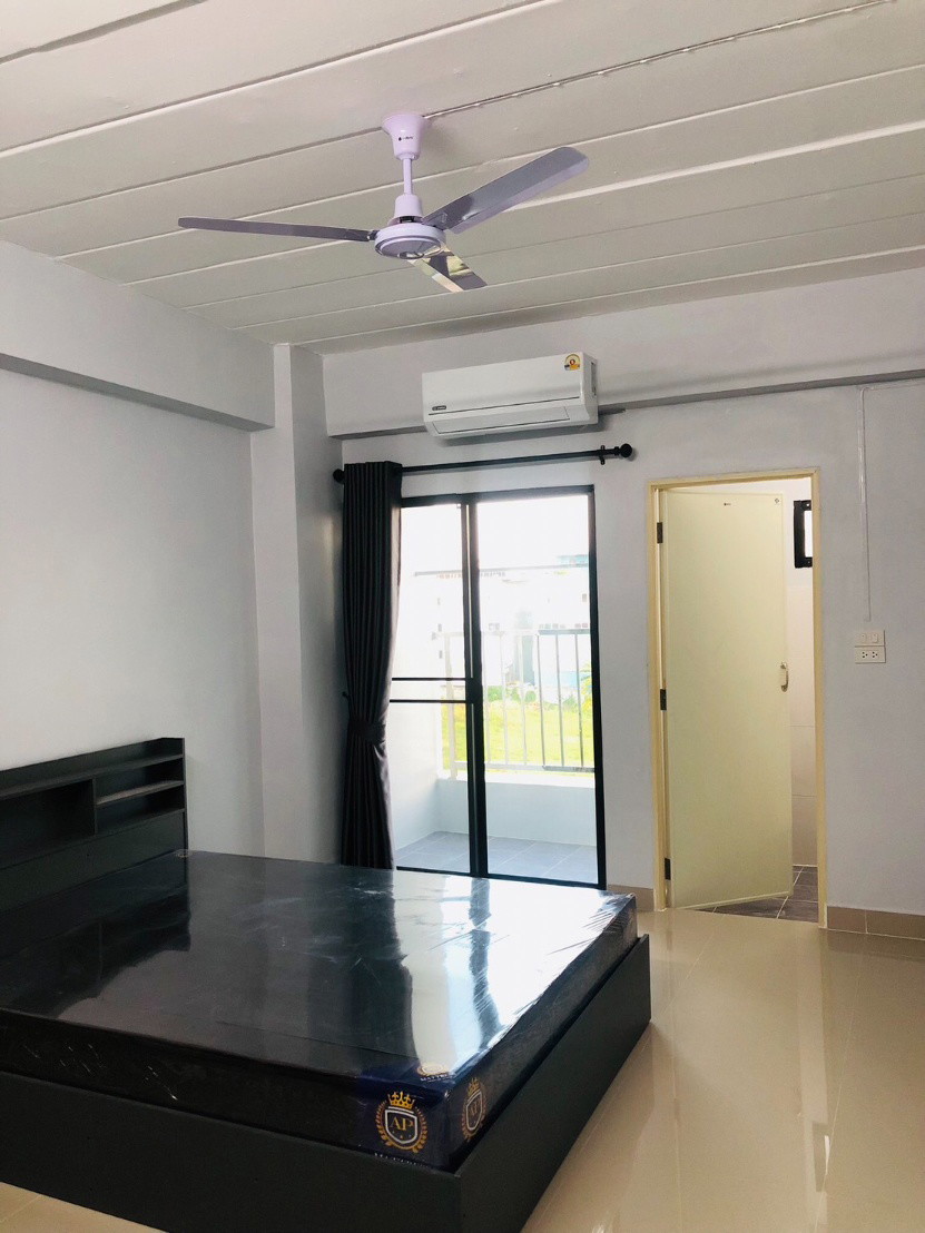 Condo — photo 3