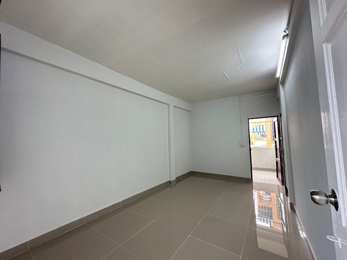 Condo — photo 4