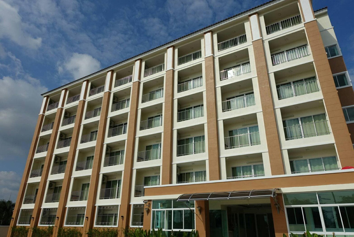 Condo — photo 1