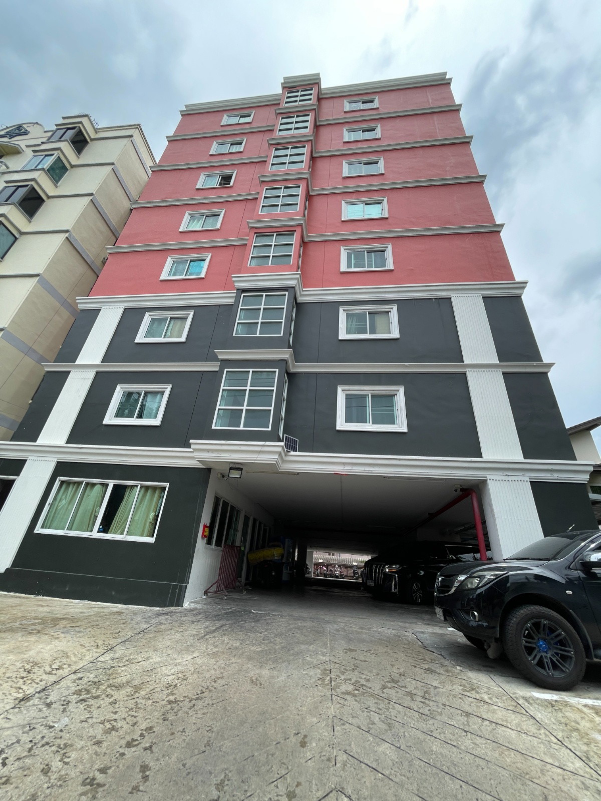 Condo · bangkok — photo 1