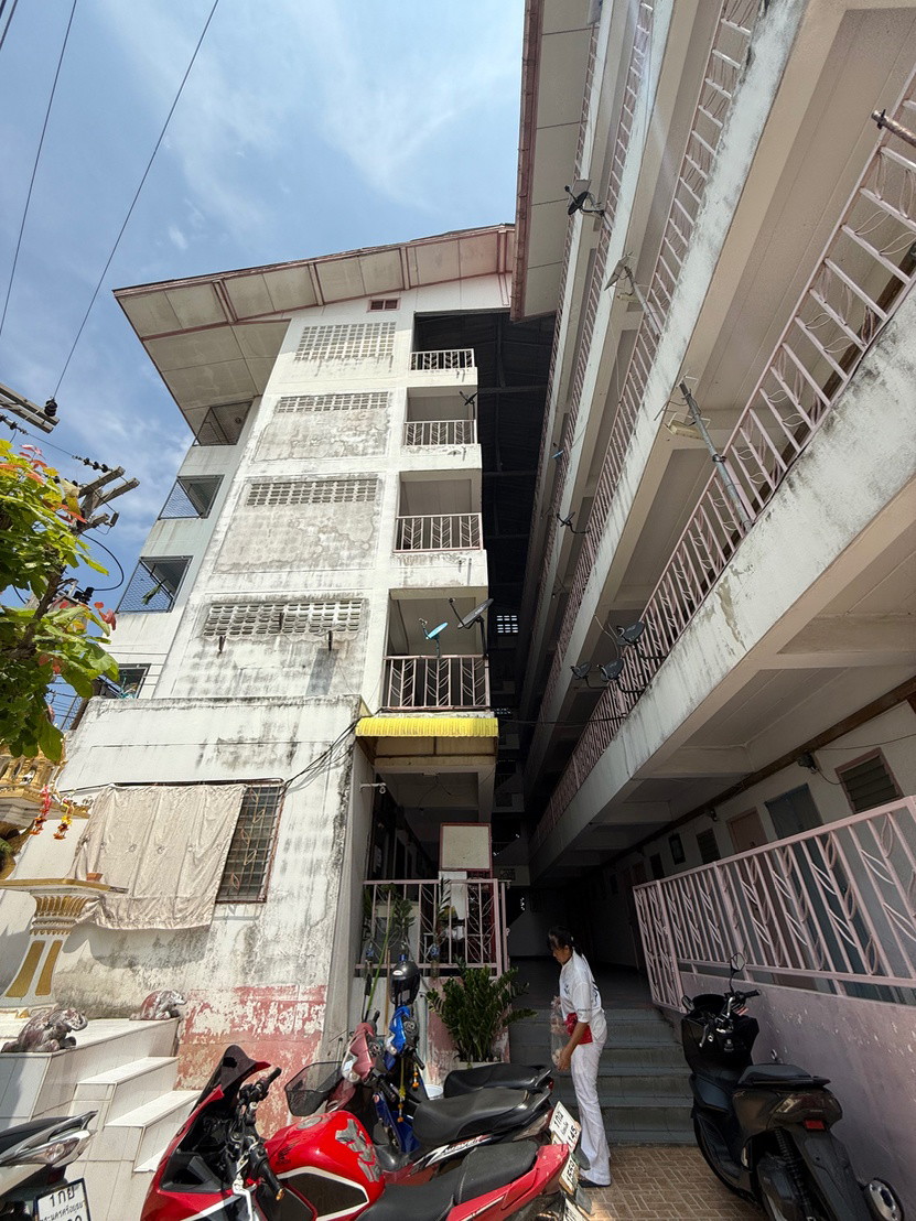 Condo — photo 2