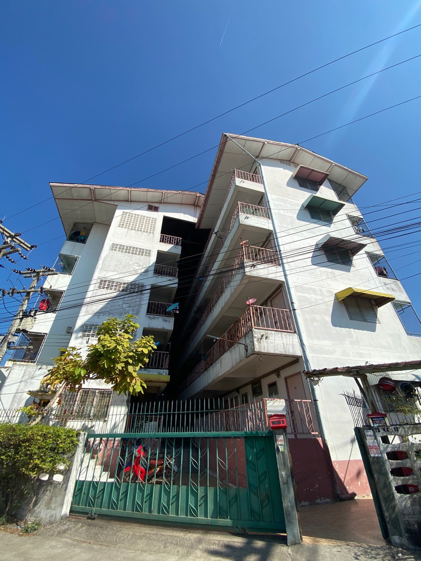 Condo — photo 1
