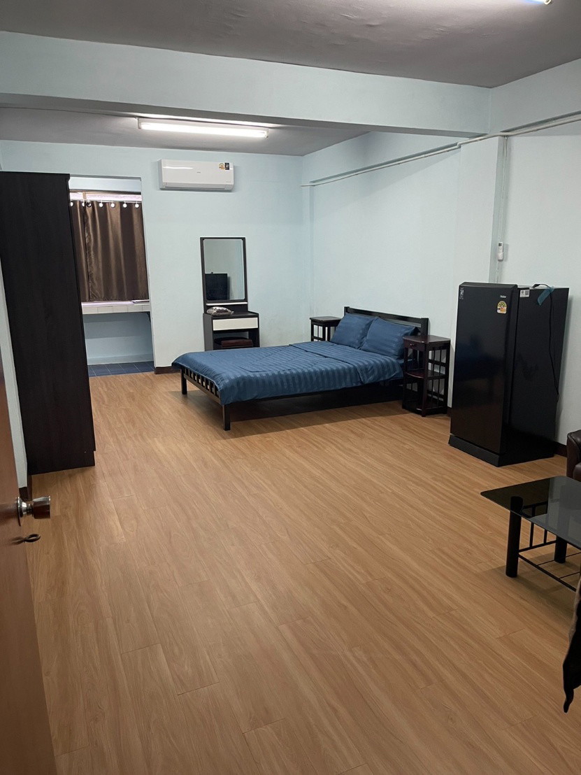 Condo · Mueang Samut Prakan — photo 1