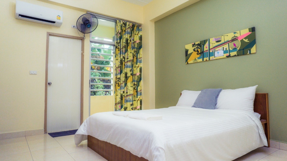 Condo — photo 2