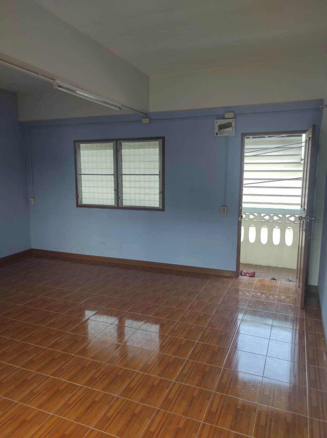 Condo — photo 2