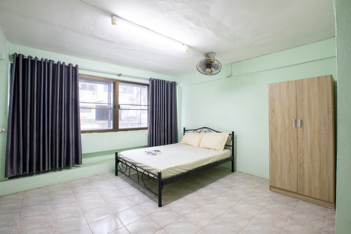 Condo · Bang Khun Thian, bangkok — photo 2