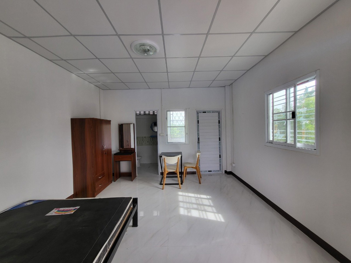 Condo — photo 3
