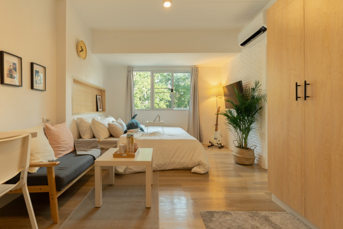 Condo — photo 1