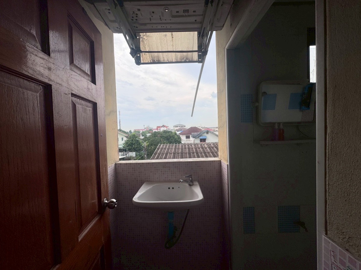 Condo · Prawet, bangkok — photo 2