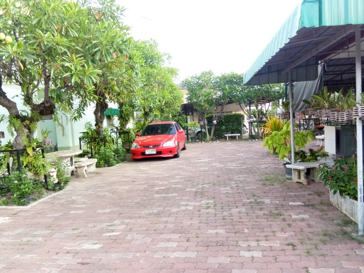Condo — photo 3