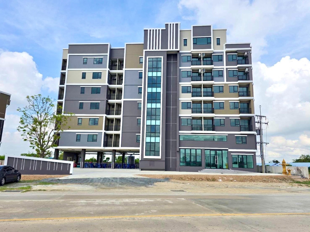 Condo — photo 1