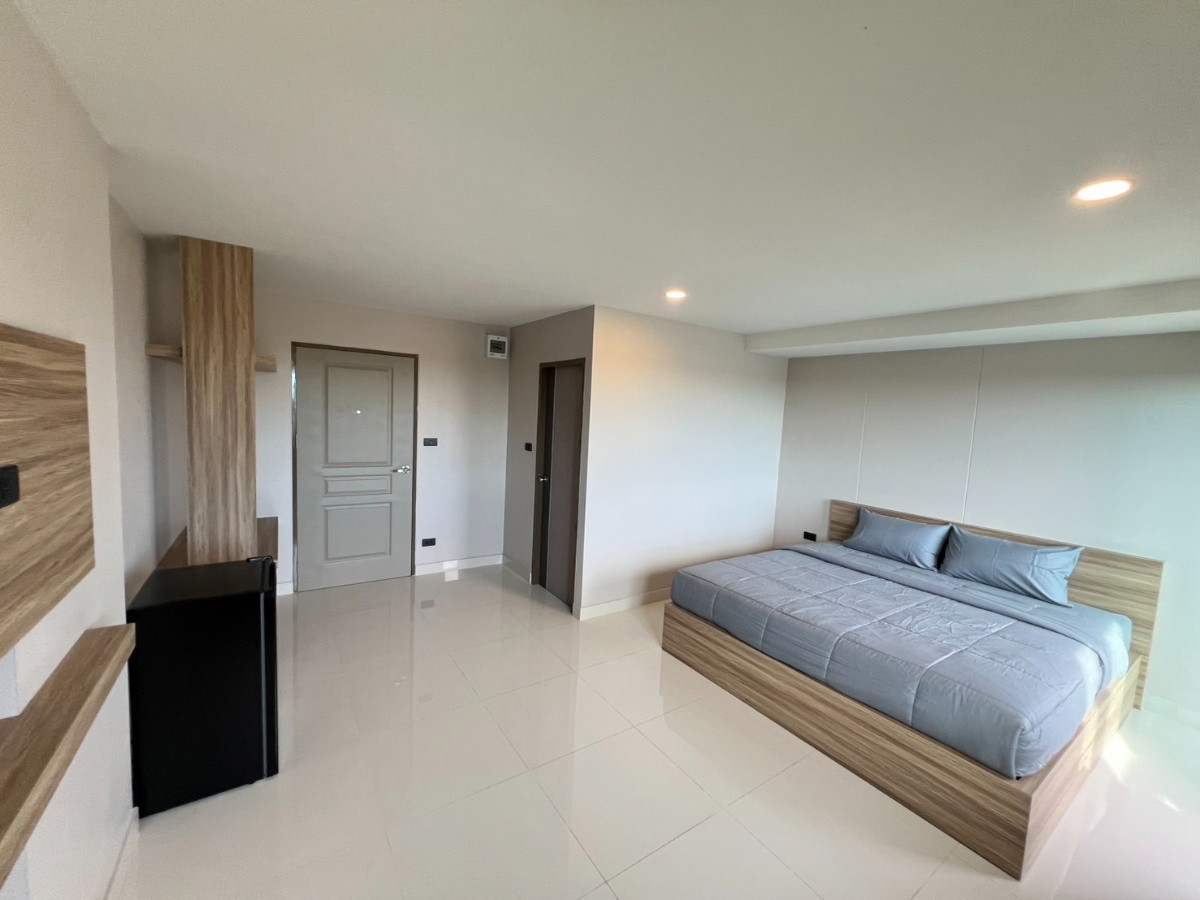 Condo — photo 3