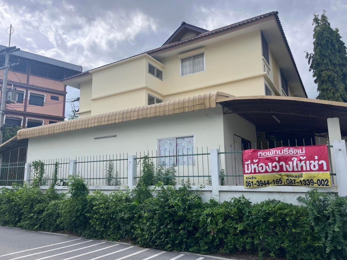 Condo · Mueang Chon Buri, chon_buri — photo 2