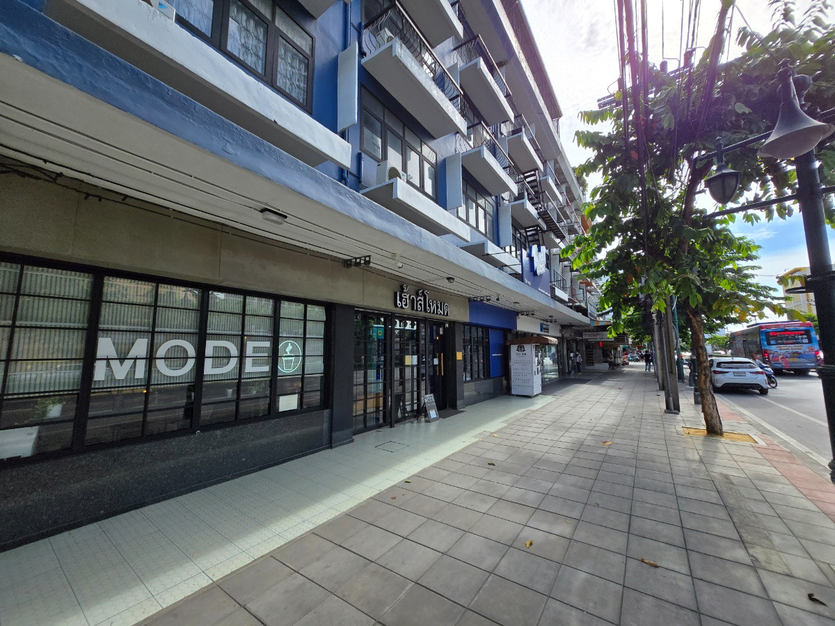Condo · Thon Buri, bangkok — photo 3