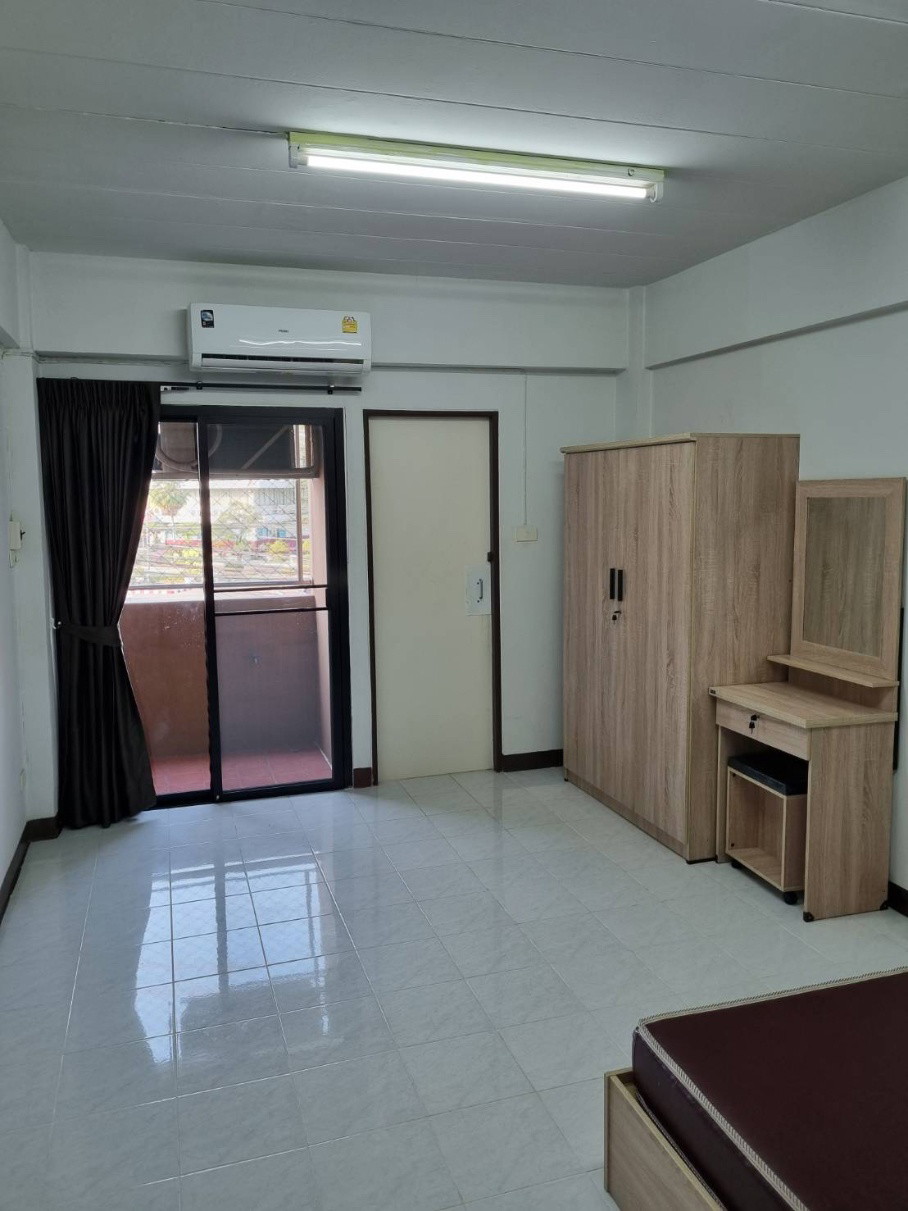 Condo — photo 2