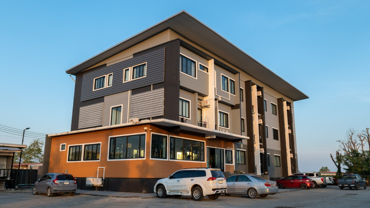 Condo — photo 1