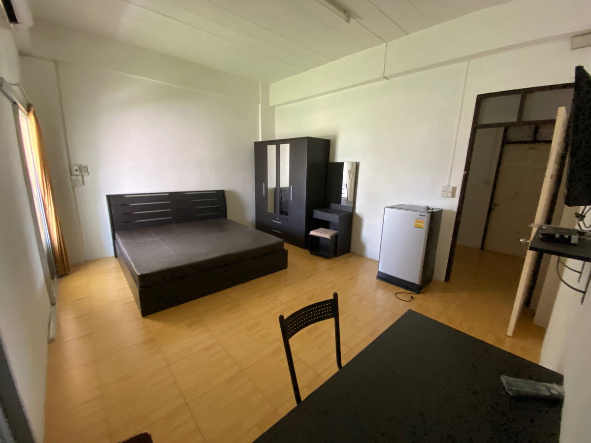 Condo — photo 2