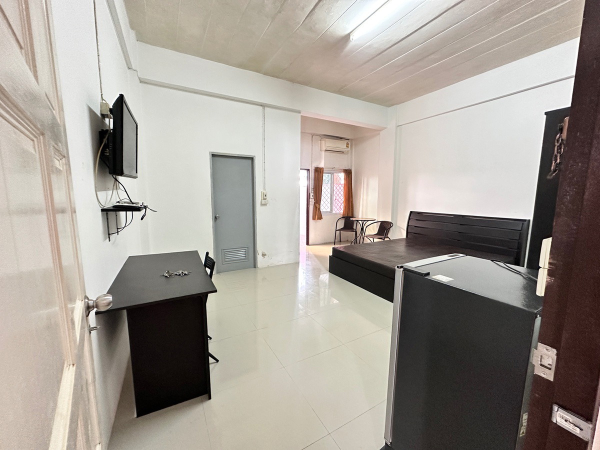 Condo — photo 1