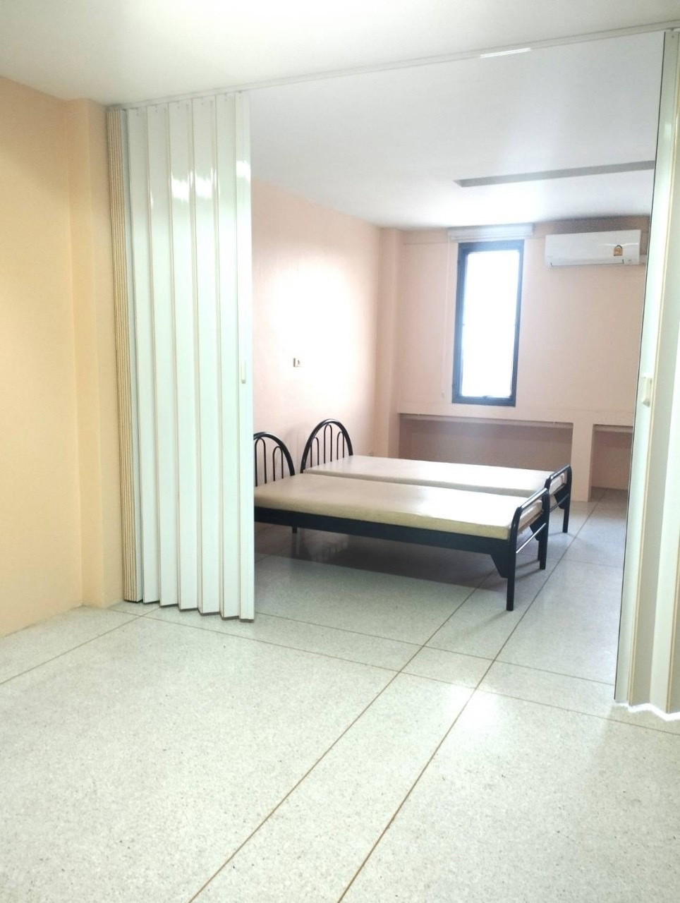 Condo · Mueang Samut Prakan — photo 3