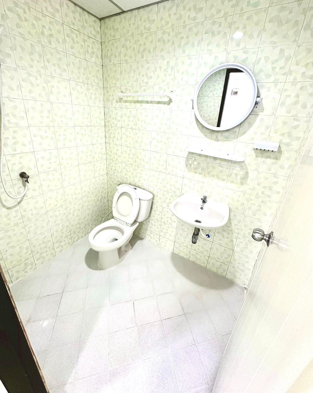 Pictures of KC. Apartment 5/11