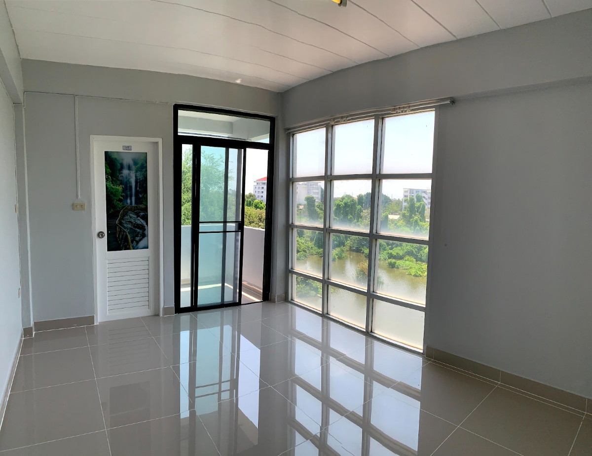 Condo · Mueang Samut Prakan — photo 5