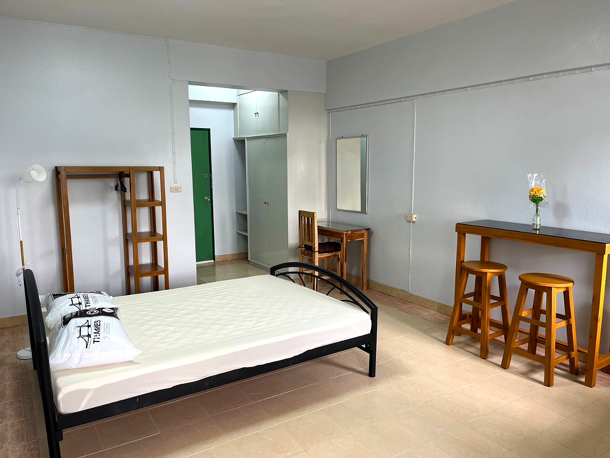 Pictures of ์Ngernyuang Apartment 1/52