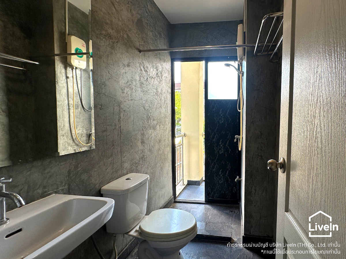 Pictures of Baan No.7 Sathron-Charoen Krung 15/15