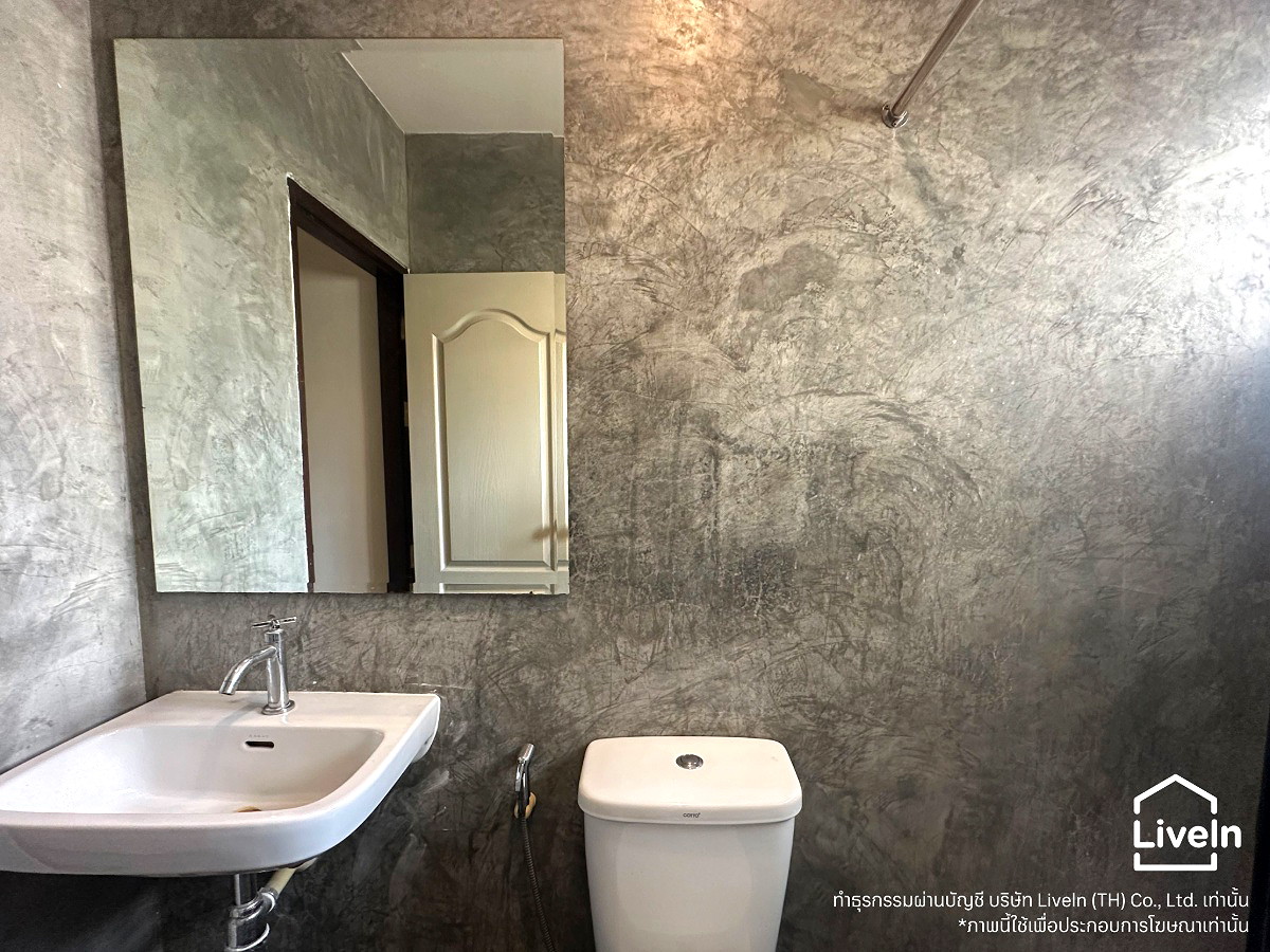 Pictures of Baan No.7 Sathron-Charoen Krung 13/15