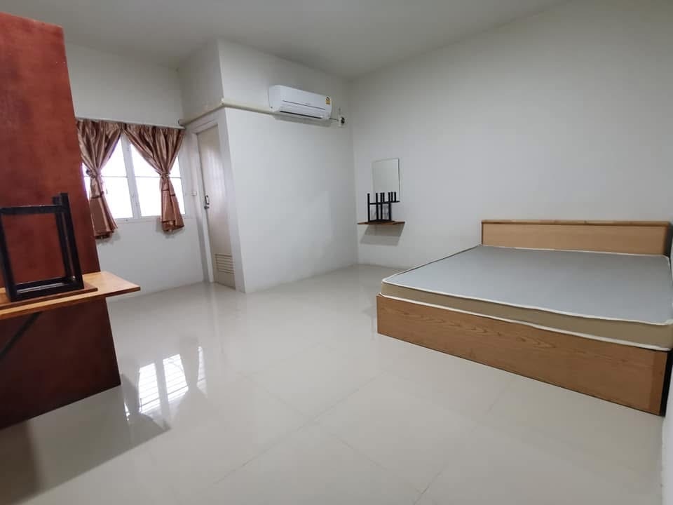 Condo — photo 1