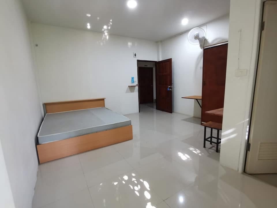 Condo — photo 2
