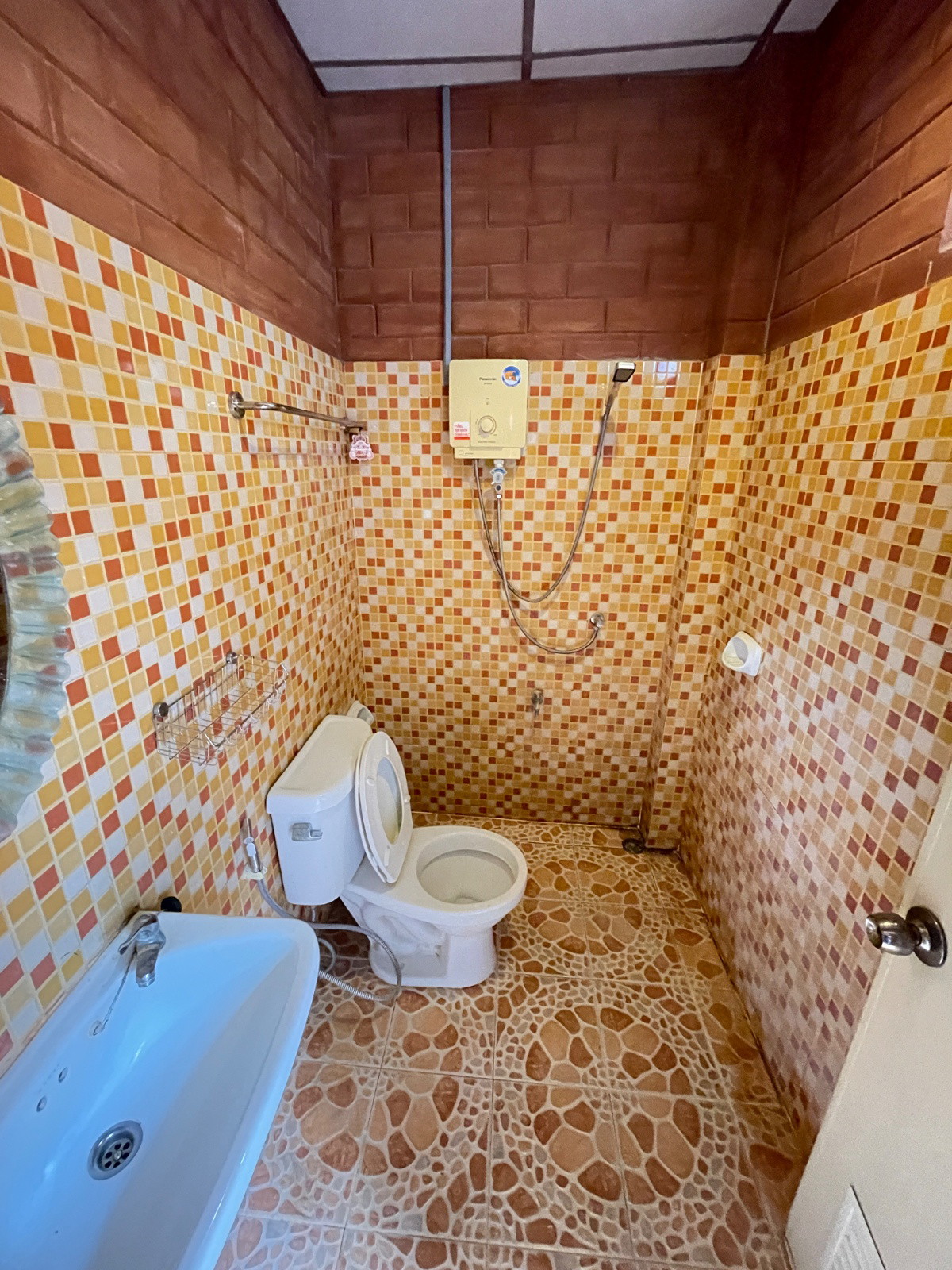 Condo · Mueang Samut Prakan — photo 5