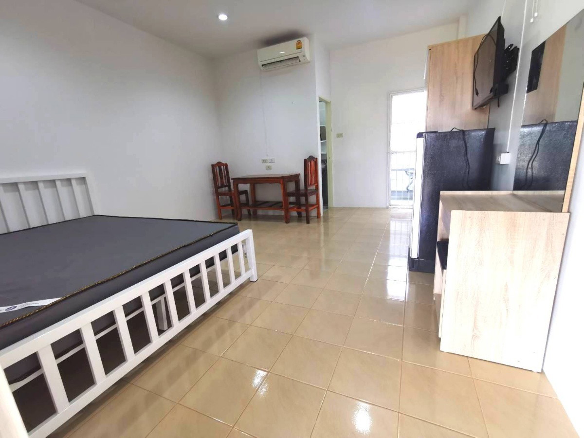 Condo — photo 3