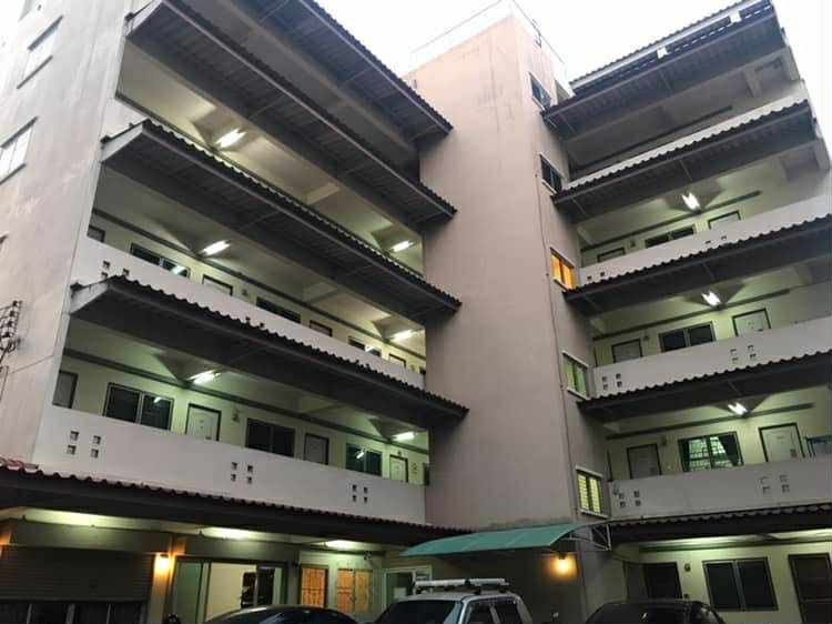 Condo — photo 1
