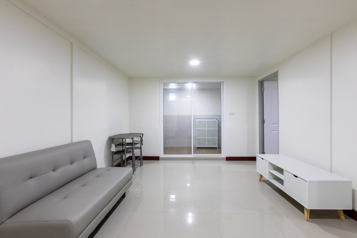 Condo · Phra Khanong, bangkok — photo 4