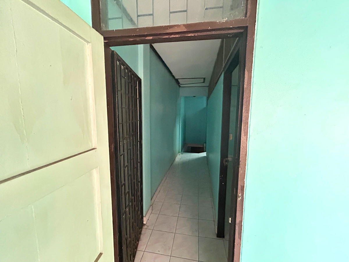 Pictures of Townhouse near Huamak Center 10/12