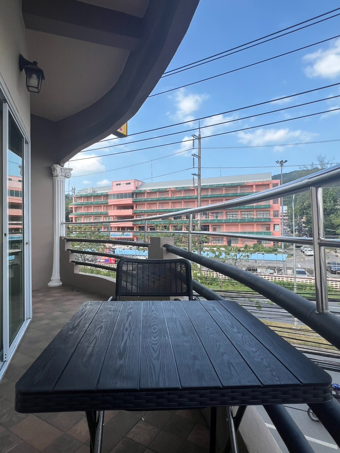 Condo — photo 1