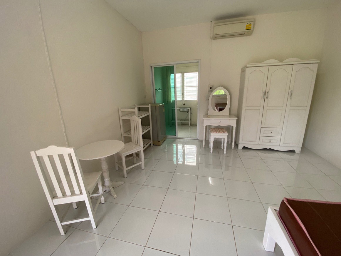 Condo — photo 3
