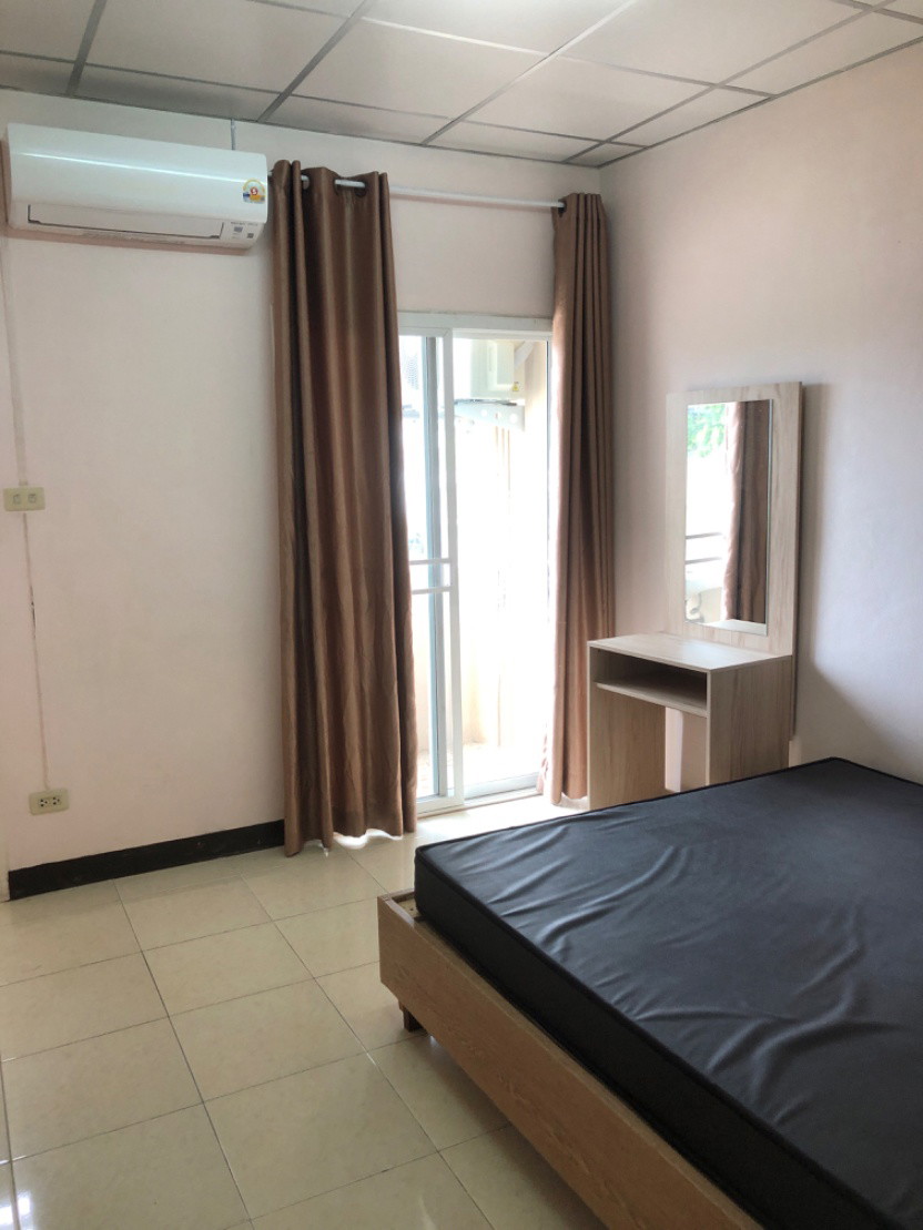Condo · Sathon, bangkok — photo 1