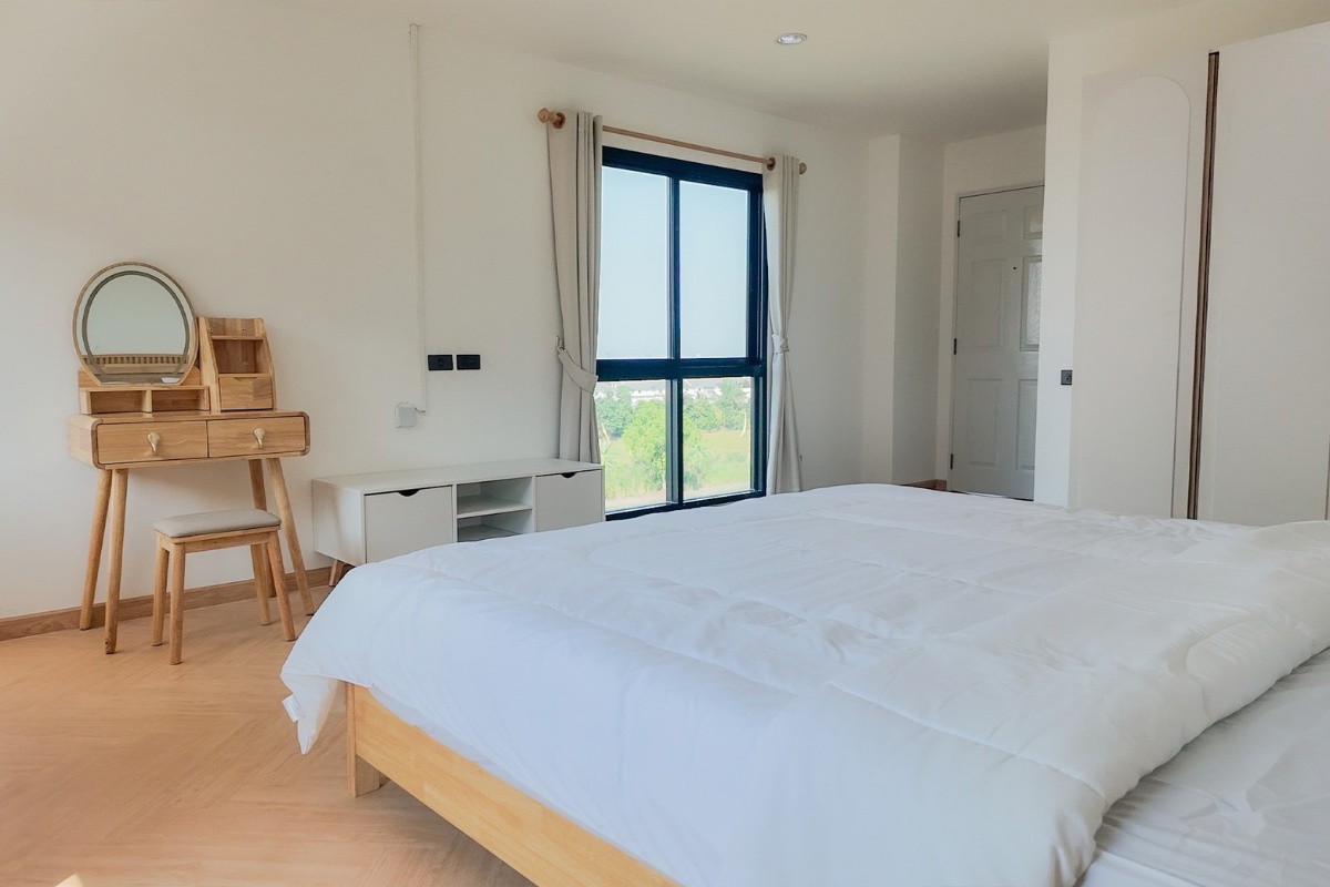 Condo — photo 3