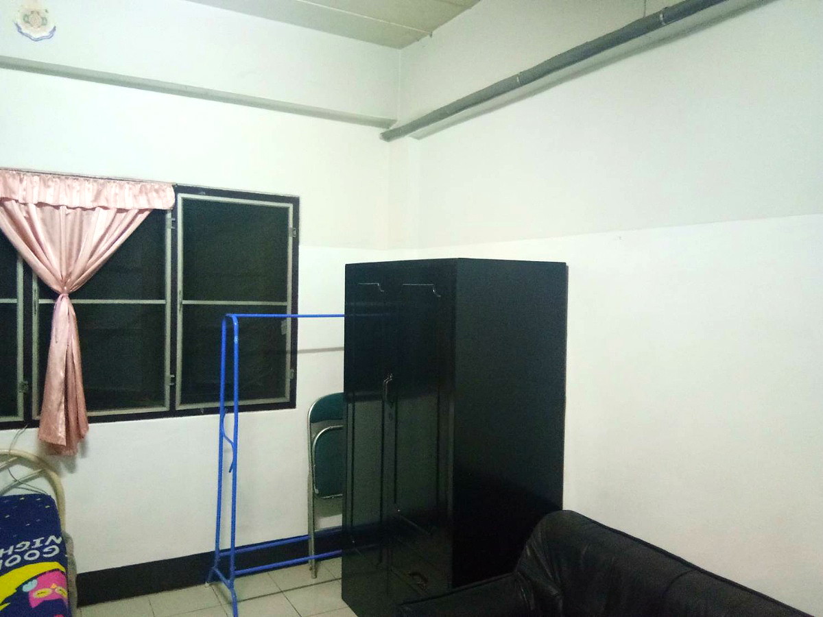 Pictures of np house 18/19