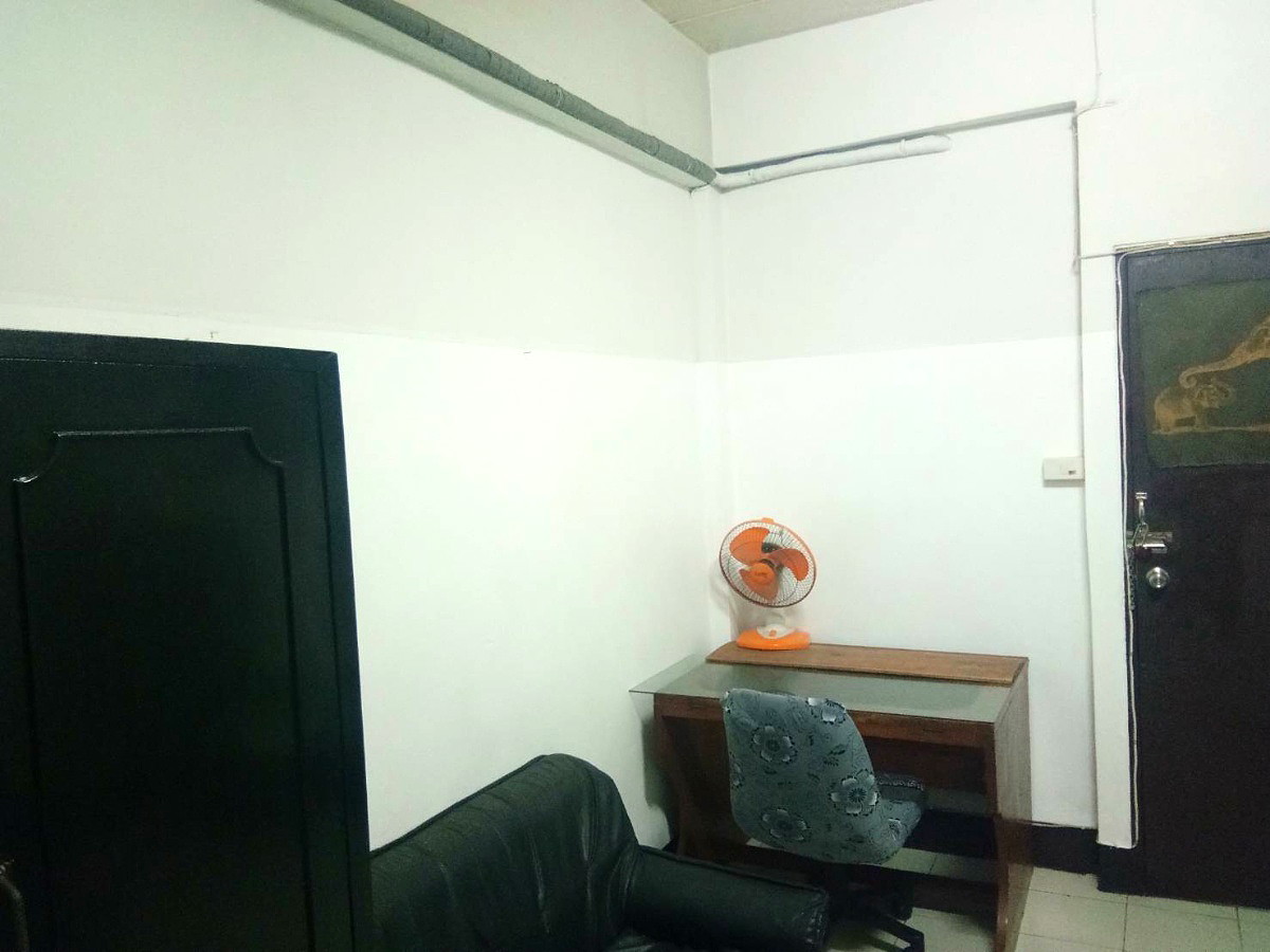 Pictures of np house 17/19