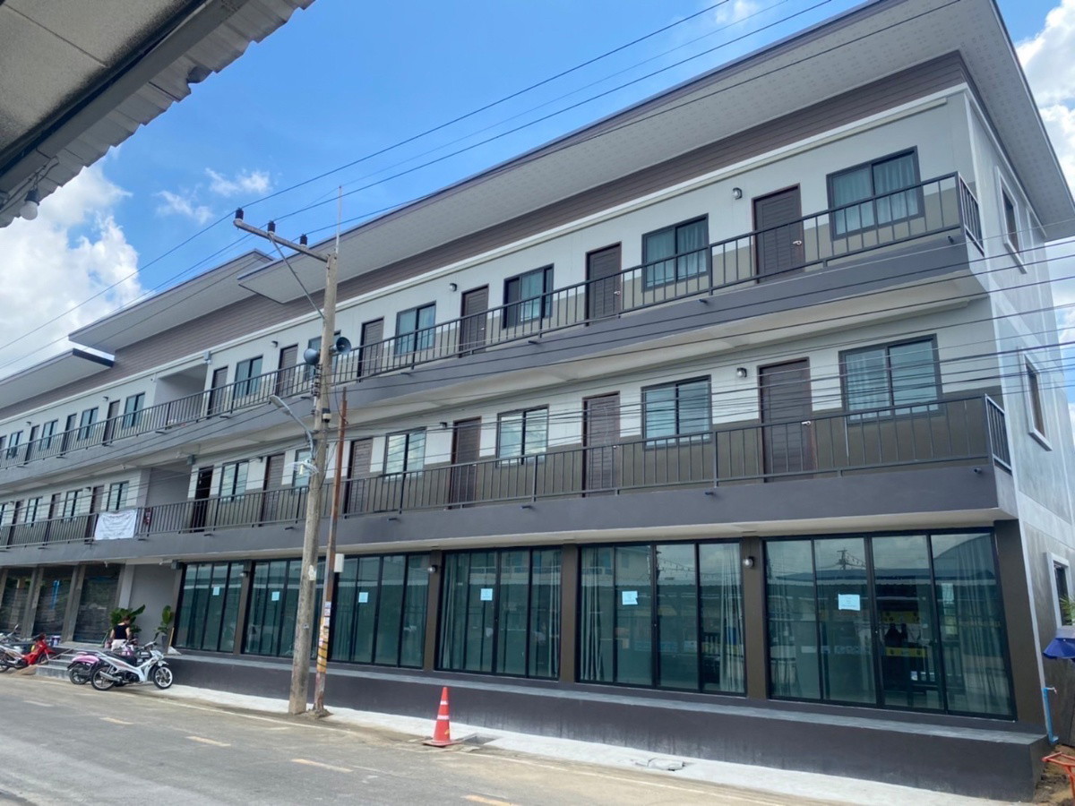 Condo — photo 1