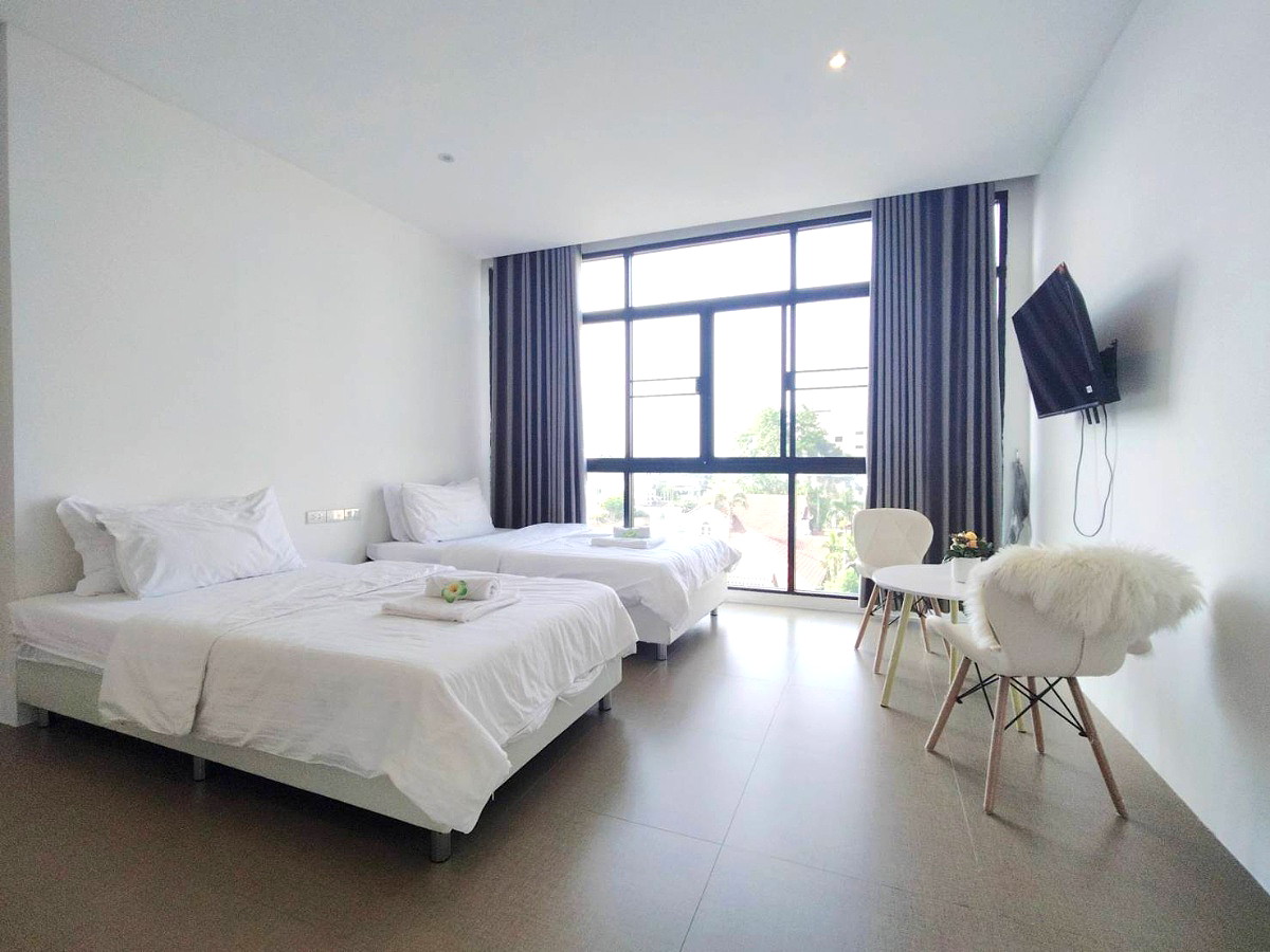 Pictures of Thaicare 15/16
