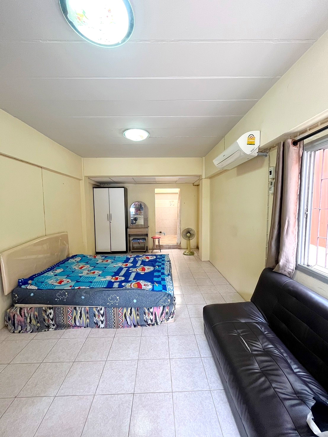 Pictures of Saree Apartment 14/23